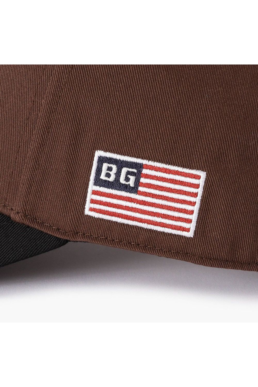 【26AW】 MEN’S 2-TONE INITIAL CAP / バイカラー ブランドイニシャル刺繍 キャップ (ブラウン)