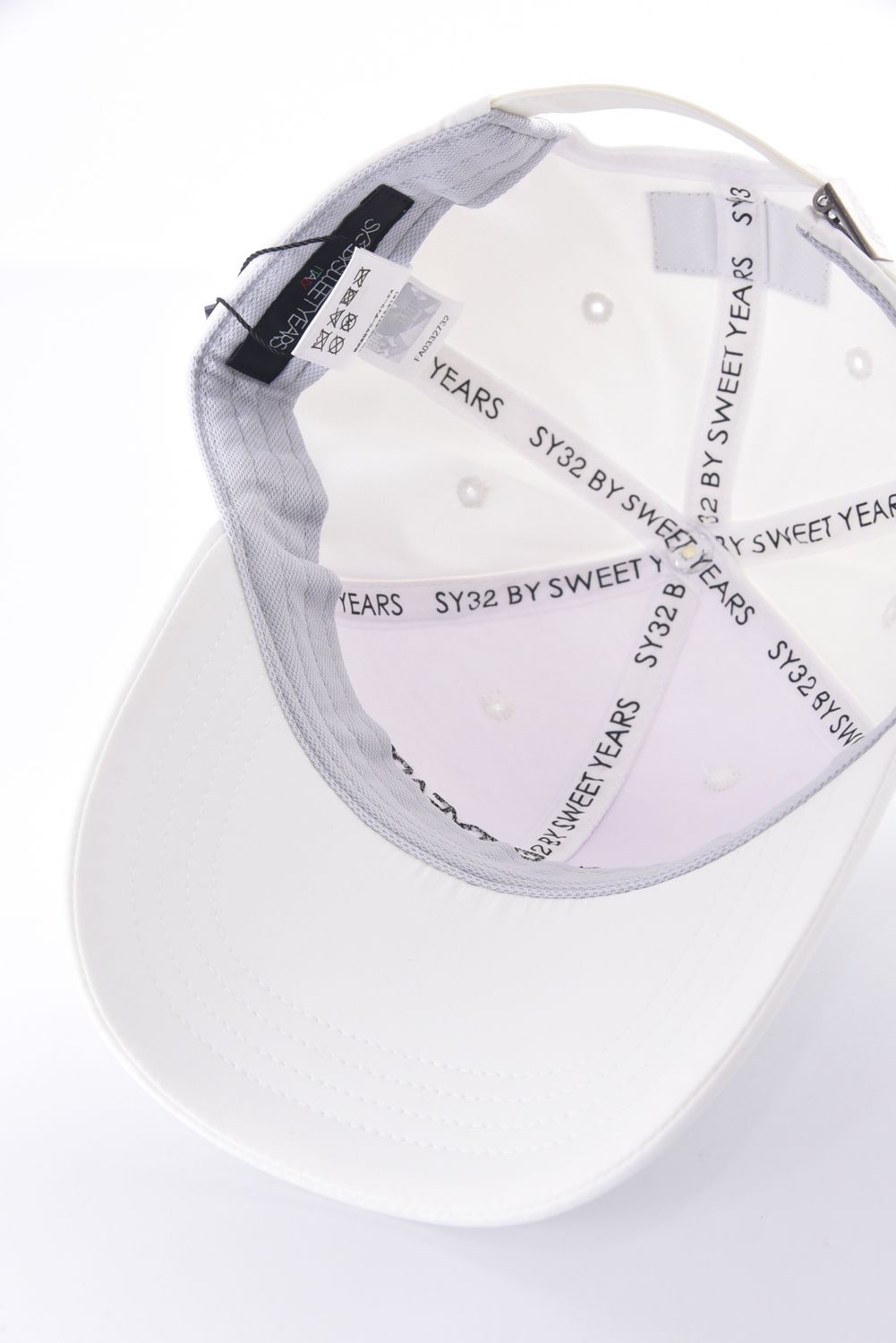 【26SS】 MINI HERRINGBONE EMB CAP / ミニヘリンボーン ロゴ刺繡 キャップ (ホワイト)