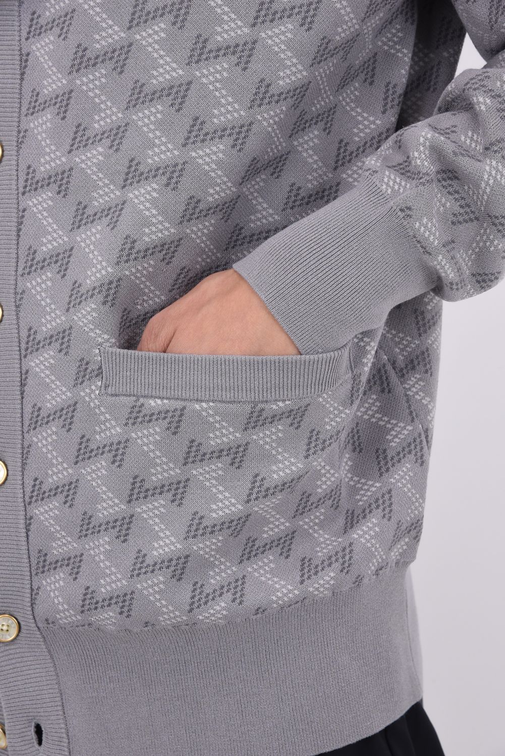 【25AW】 GM JACQUARD KNIT CARDIGAN / GMジャガード ニットカーディガン (グレー)*