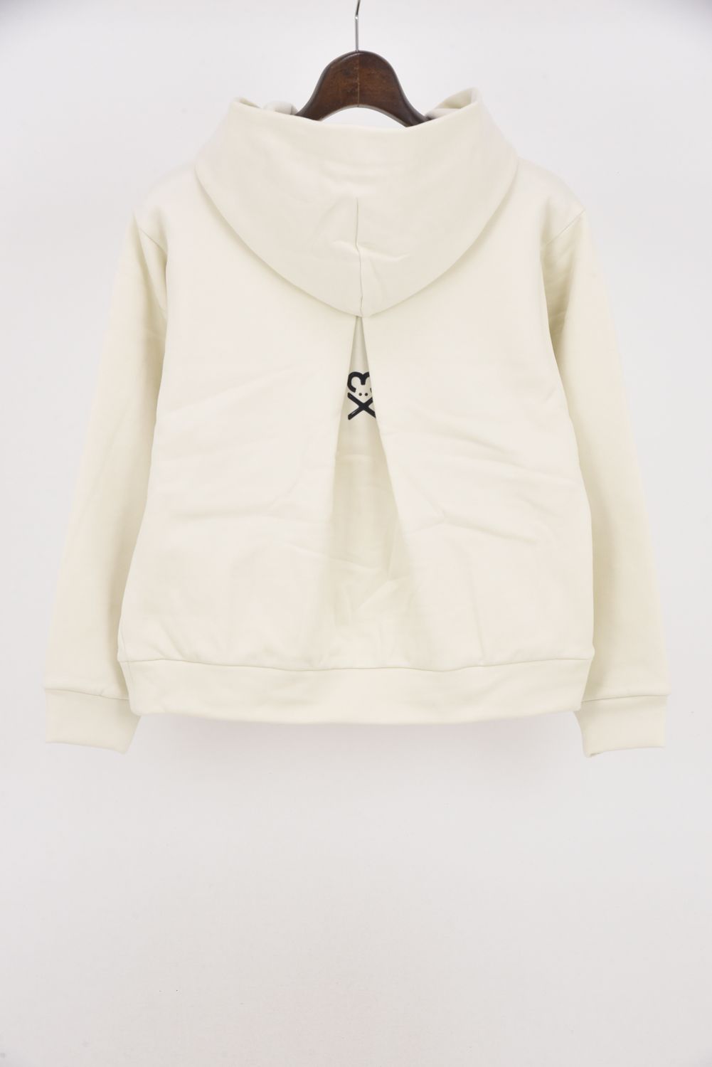 【25AW】【レディース】 KI-XXX THREE BACK PLEAT HOODIE / バック プリーツ フーディー (オフホワイト)