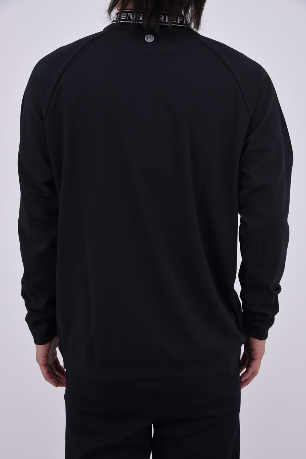 【26AW】 MEN’S NECK LOGO LS HIGHNECK / カラーロゴ 長袖モックネックTシャツ (ブラック)