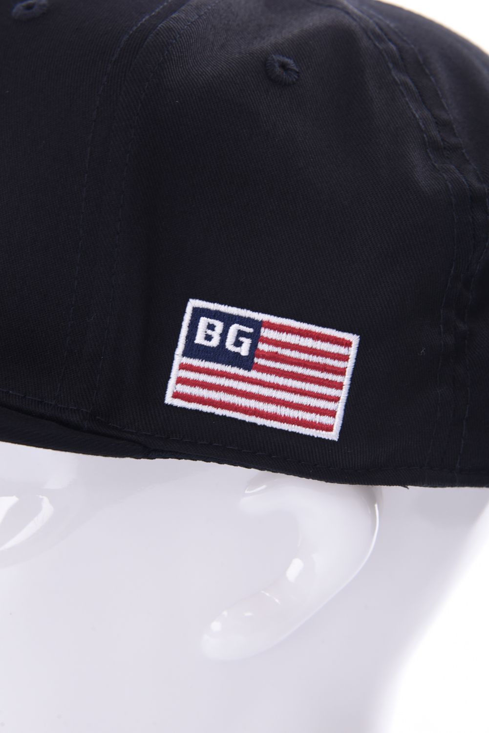 MENS BASIC FLAT VISOR CAP / ブランドロゴ ベーシック フラットキャップ (ブラック)