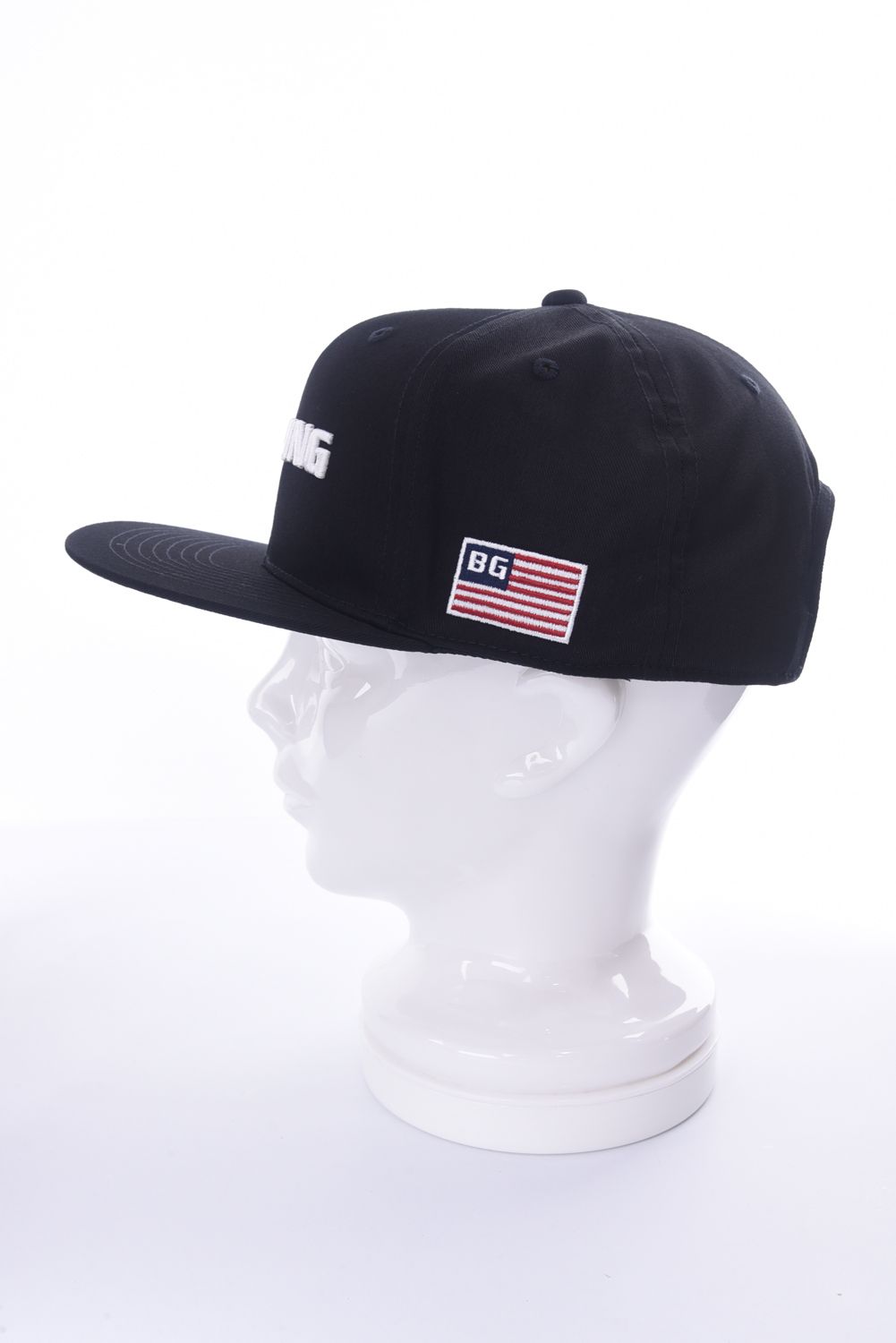 MENS BASIC FLAT VISOR CAP / ブランドロゴ ベーシック フラットキャップ (ブラック)