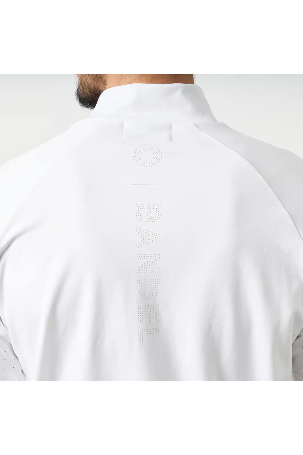 【26SS】 HEAT PUNCHING MOCK NECK / バックロゴ パンチング モックネックTシャツ (ホワイト)