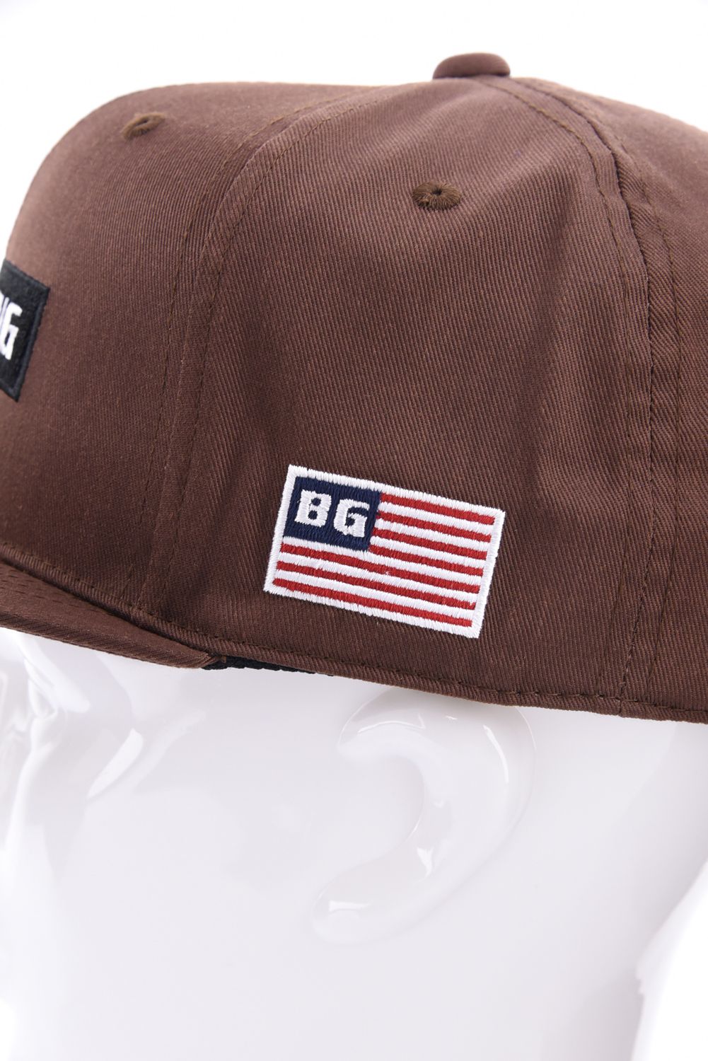 【26AW】 MEN’S BOX LOGO FLAT VISOR CAP / ボックスロゴ刺繍 フラットキャップ (ブラウン)