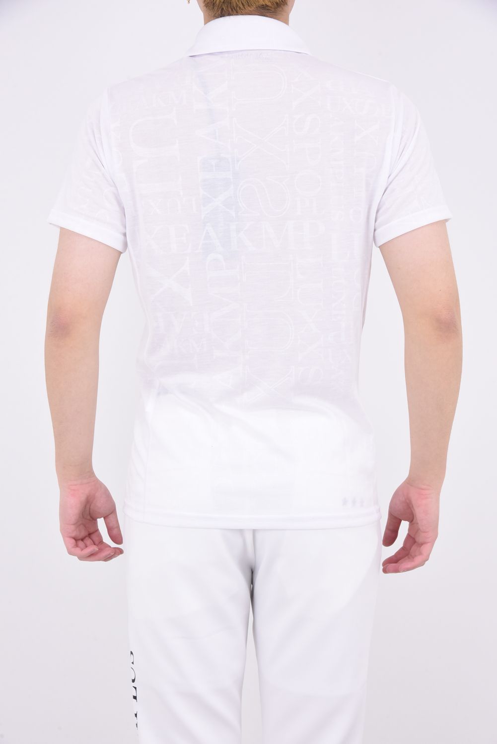 EMBOSSED PRINT POLO SHIRTS / ロゴパターン 半袖ポロシャツ ホワイト
