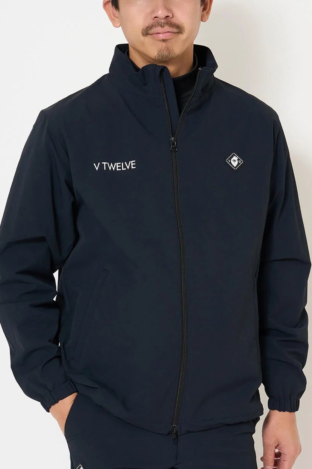 【26AW】 MOLD LOGO JKT / 高撥水生地 バックロゴ ナイロンジャケット (ブラック)