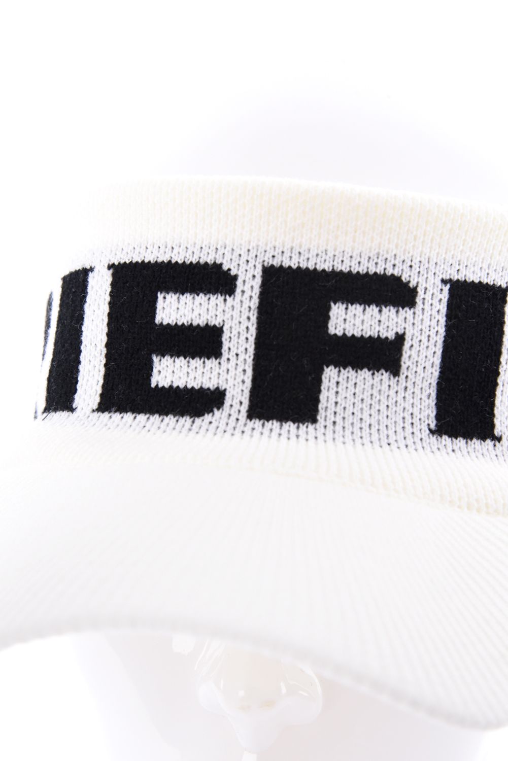 【26AW】 MEN’S KNIT VISOR / ブランドロゴ ニットサンバイザー (ホワイト)