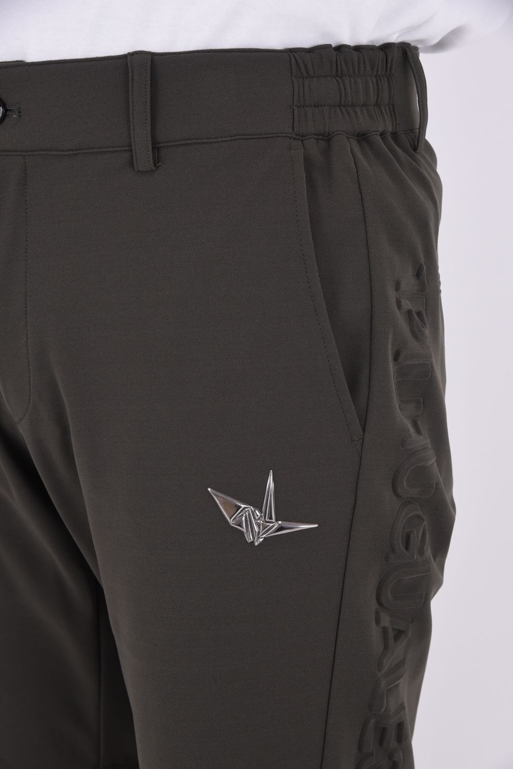【25SS】 113 GOLF EMBOSS SHORTS / ブランドロゴ エンボス ショートパンツ (カーキ)