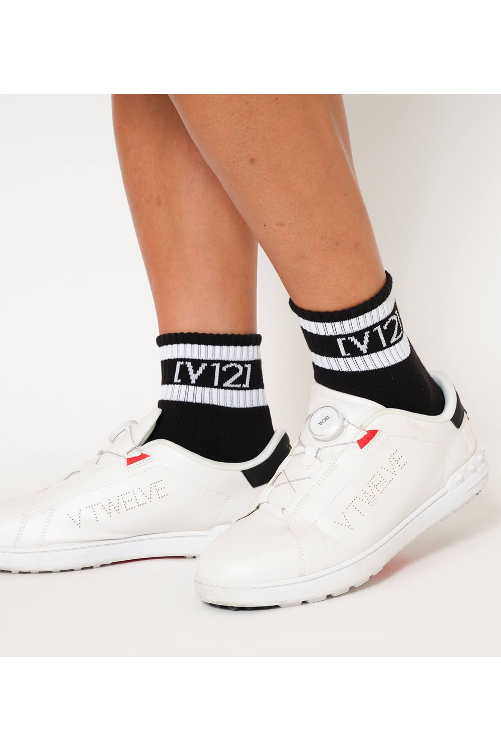 【26SS】 VT LINE MID SOCKS / ブランドロゴジャカード ライン ミドルソックス (ブラック)