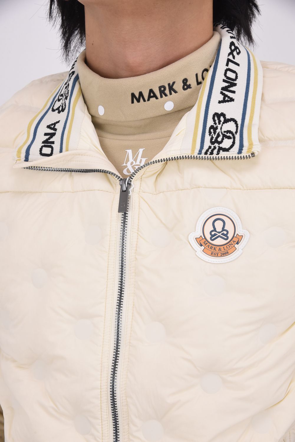 【2025AW】 SYNK SEAMLESS DOWN VEST / ドットパターンシームレス ダウンベスト (オフホワイト)