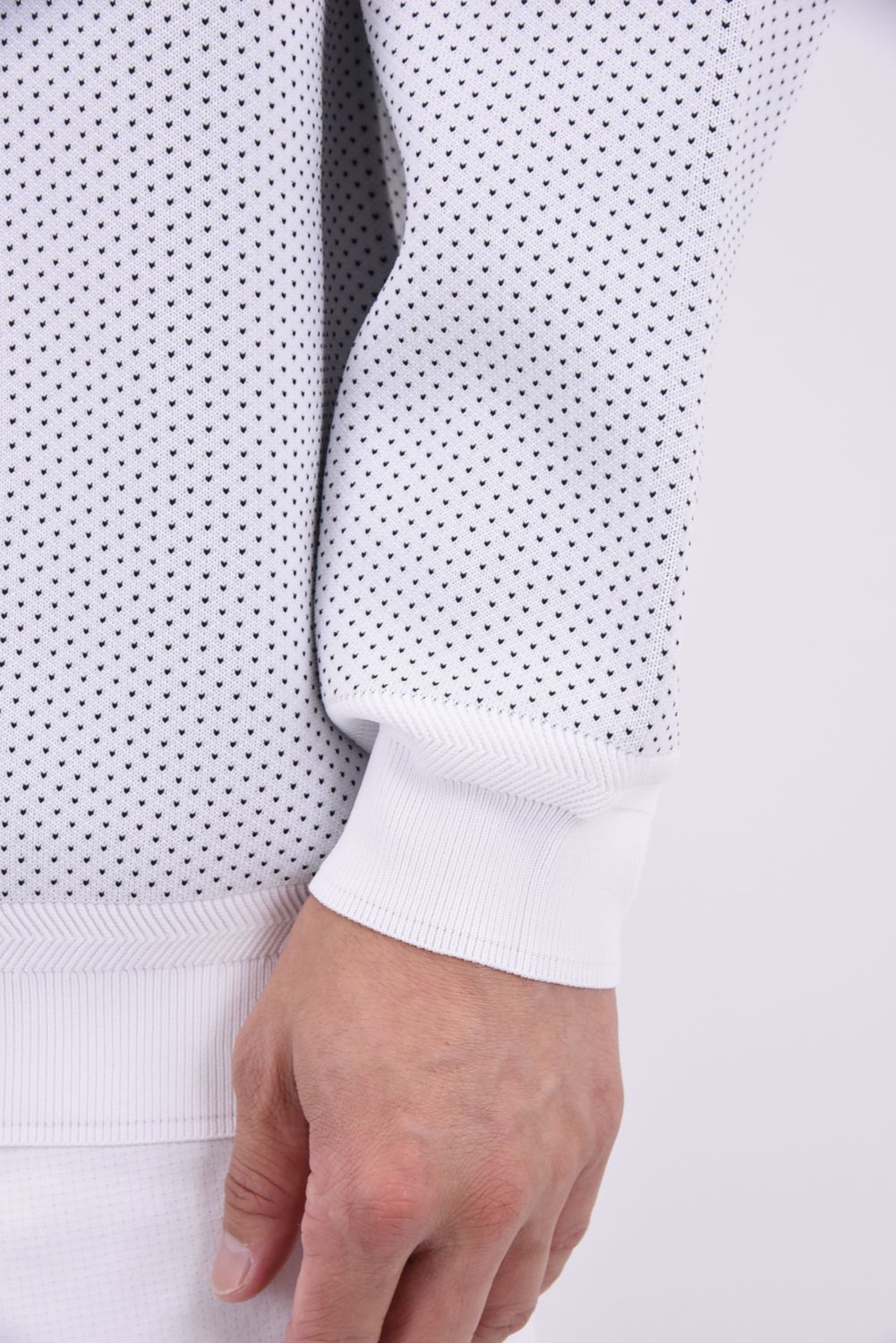 【26AW】 MEN’S BIRDS EYE KNIT CREWNECK / バーズアイパターン ブランドロゴ クルーネックニット (ホワイト)
