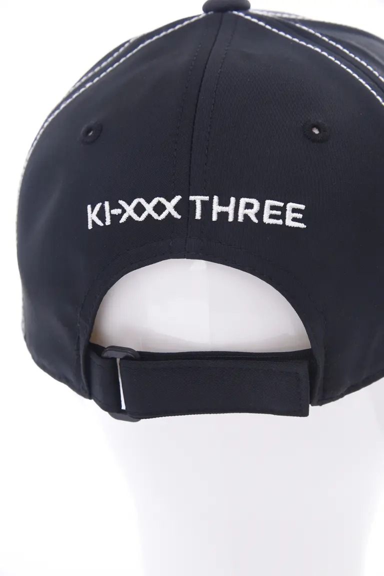 【26AW】 KIX3 BASIC LOGO CAP / ブランドロゴ刺繡 キャップ (ブラック/ホワイト)