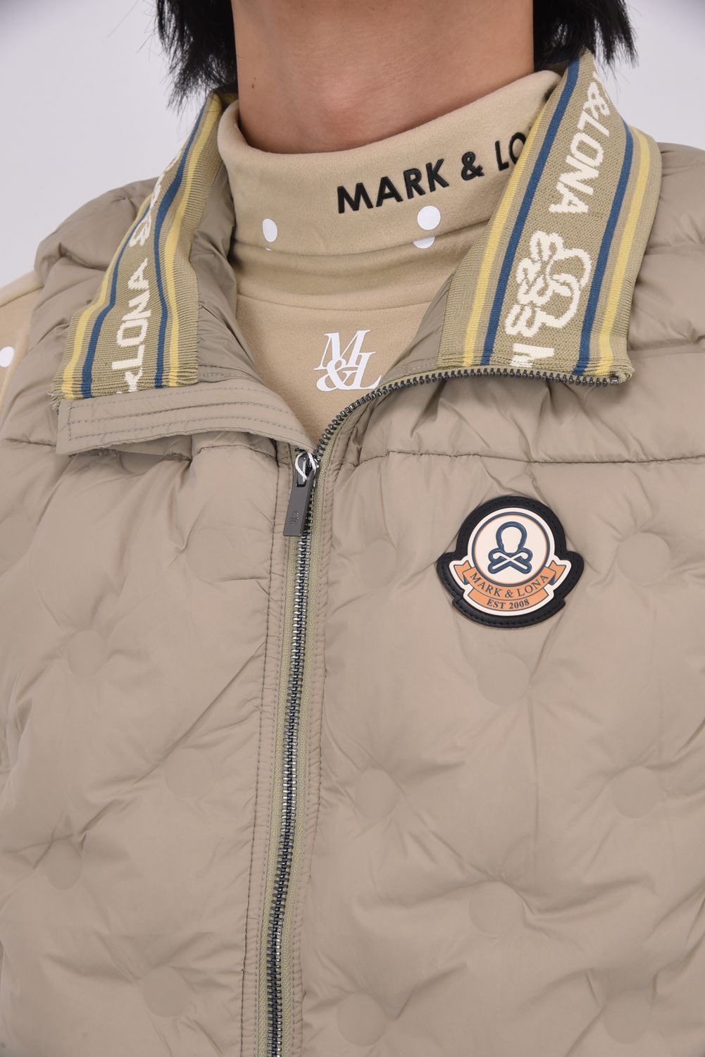 【2025AW】 SYNK SEAMLESS DOWN VEST / ドットパターンシームレス ダウンベスト (カーキ)