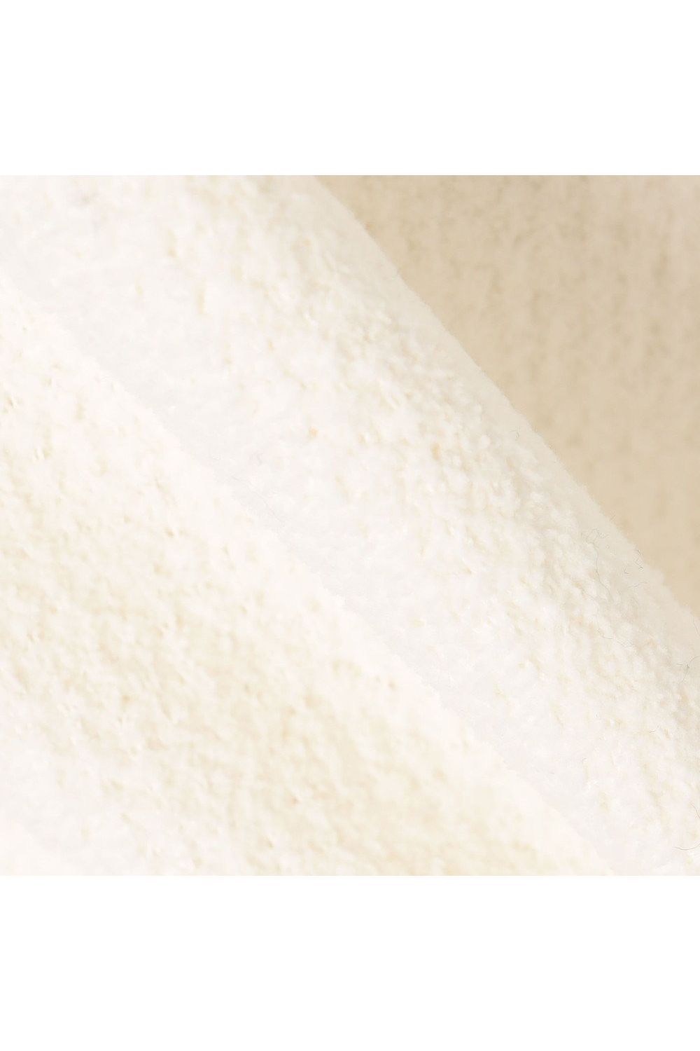 【26AW】【レディース】 WOMEN’S AIRY YARN KNIT CREWNECK / エアリーファブリック ブランドロゴ クルーネックニット (ホワイト)