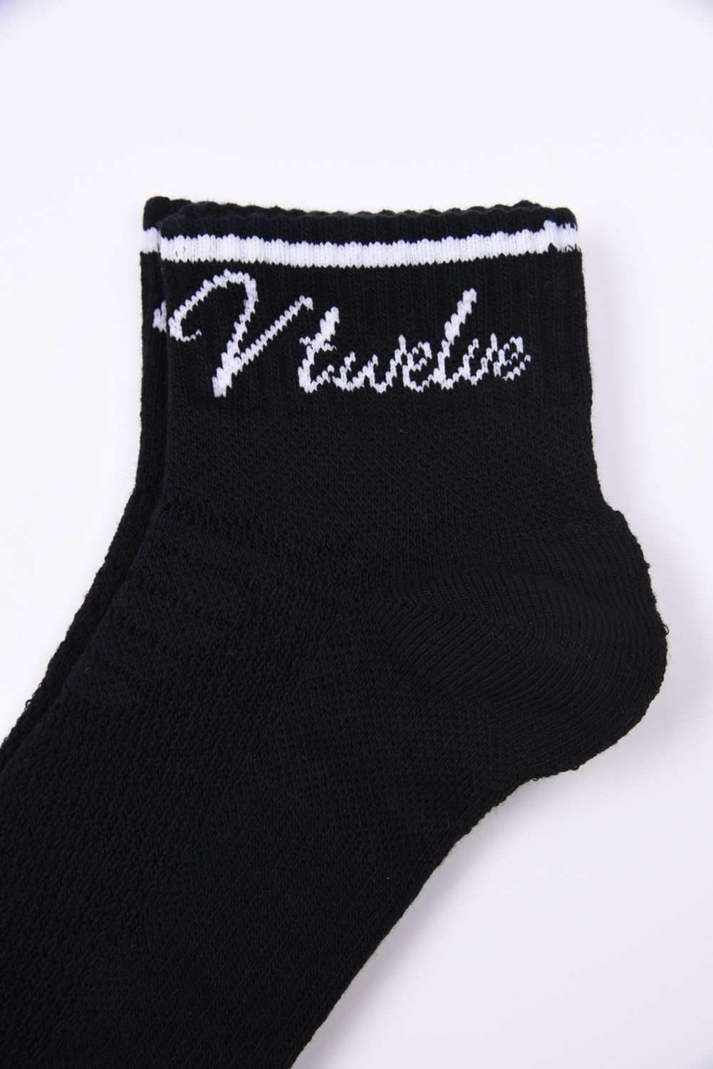 【26AW】 HICKY SOCKS / 筆記体ロゴ ミドルソックス (ブラック)