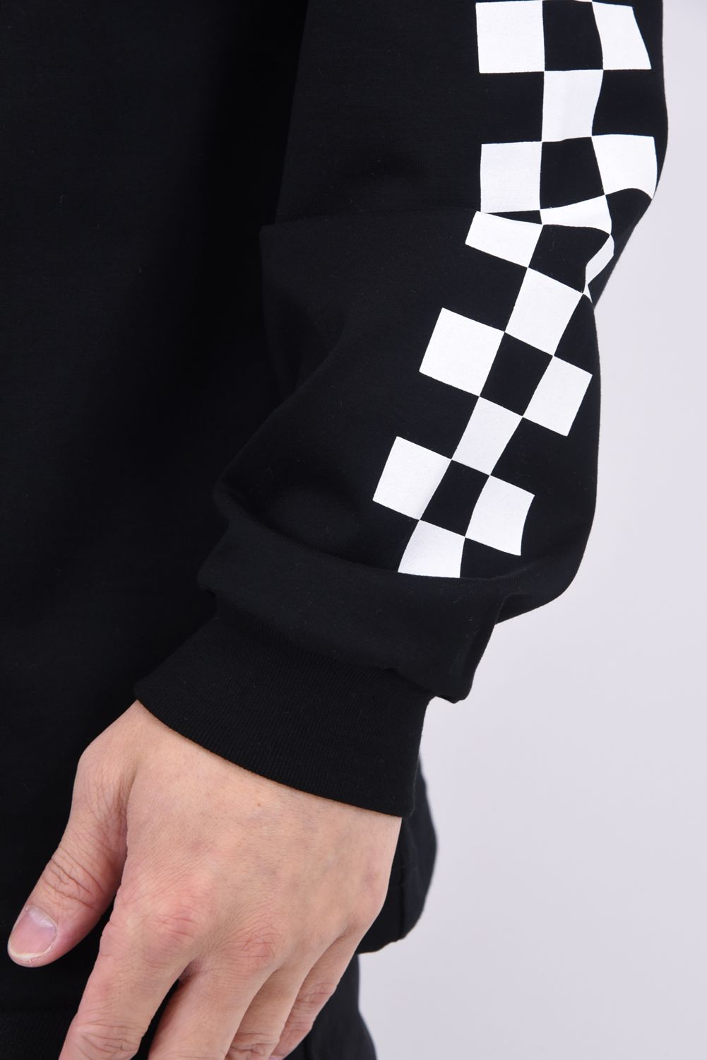 【期間限定ポイント10倍】【25SS】 LOGO ASSORTED LONG SLEEVE MOCK TEE / ロゴプリント ロングスリーブ モックネック (ブラック)