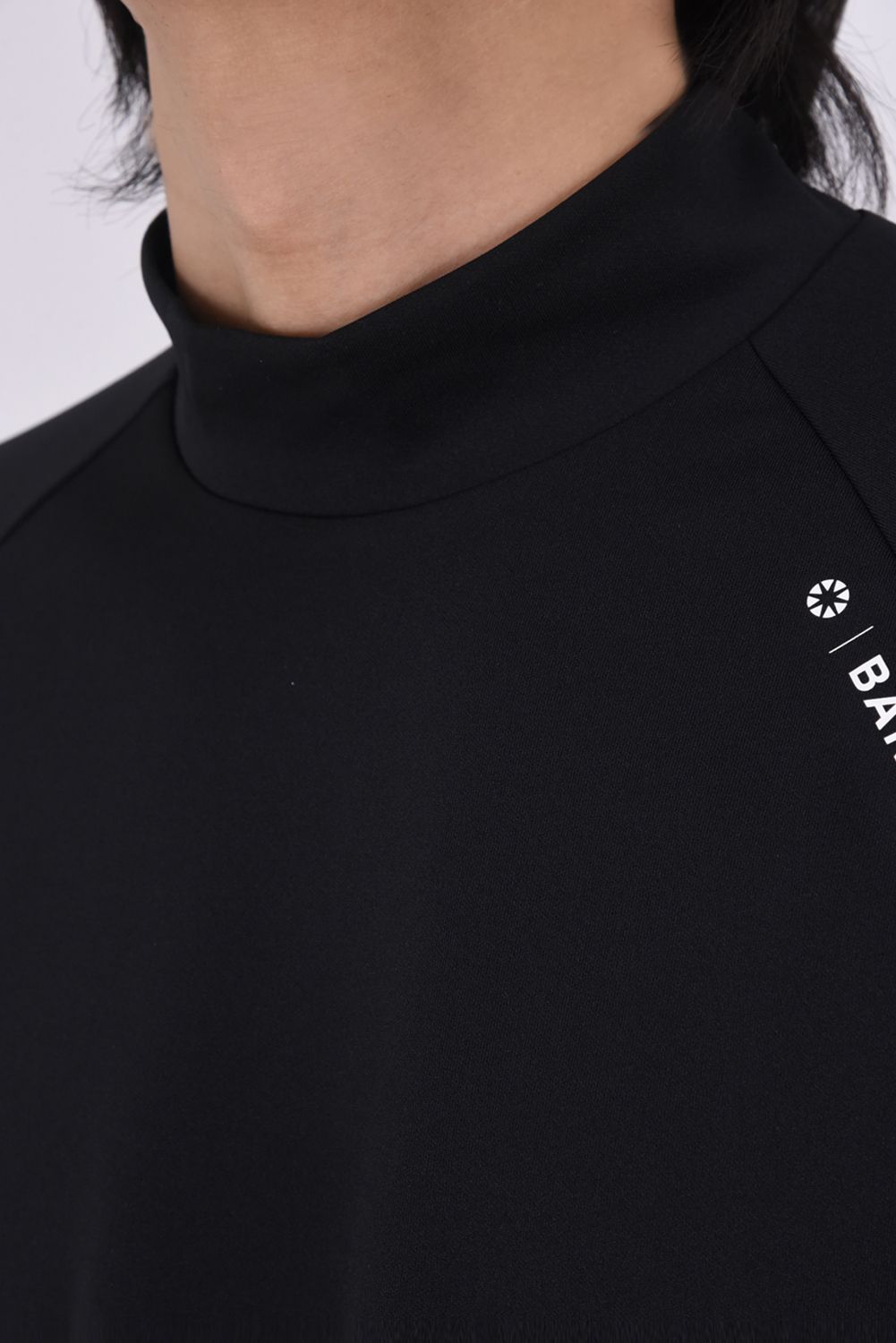 【26SS】 HEAT PUNCHING MOCK NECK / バックロゴ パンチング モックネックTシャツ (ブラック)