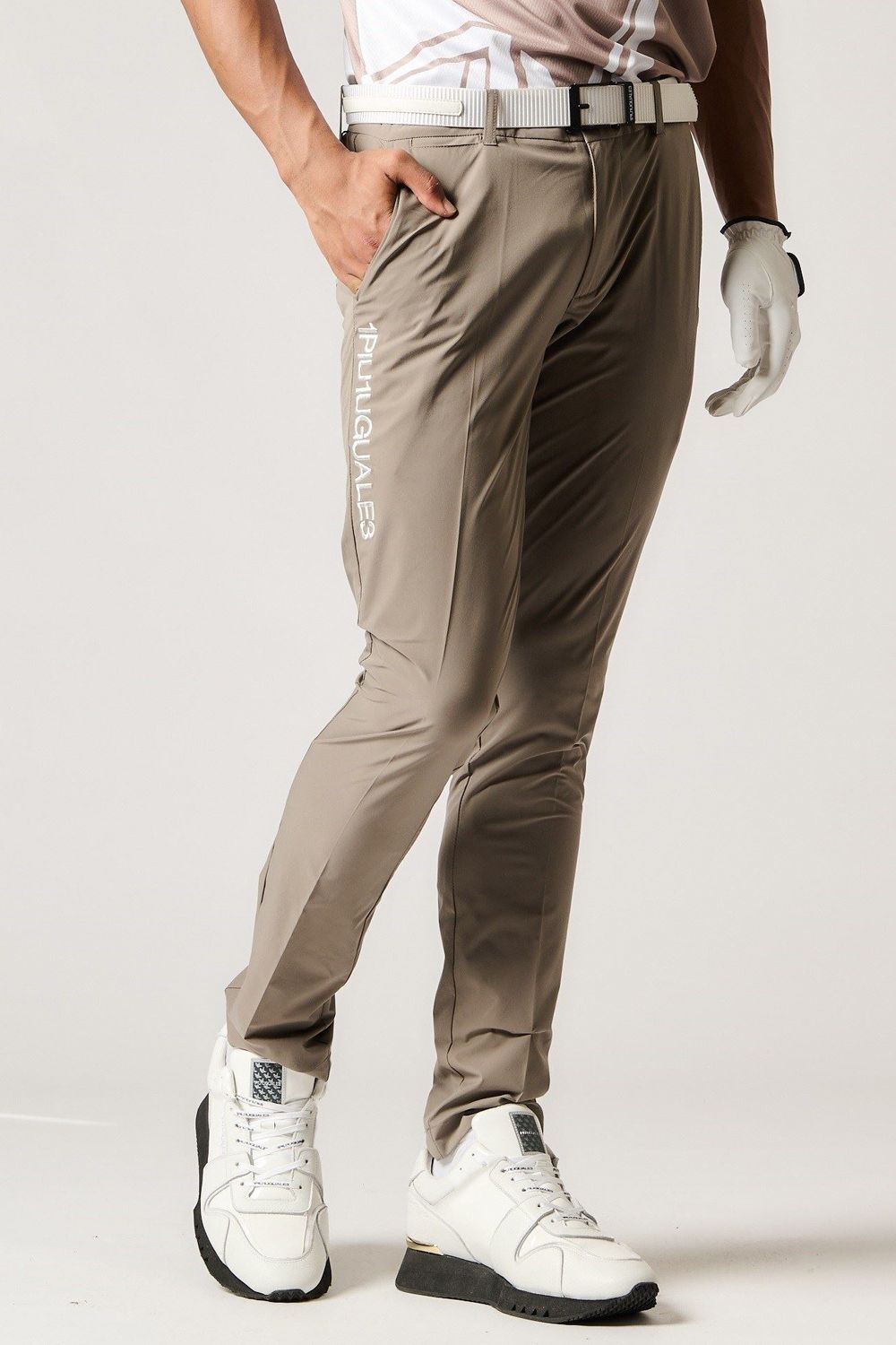 1PIU1UGUALE3 GOLF CREASE PANTS BLACK