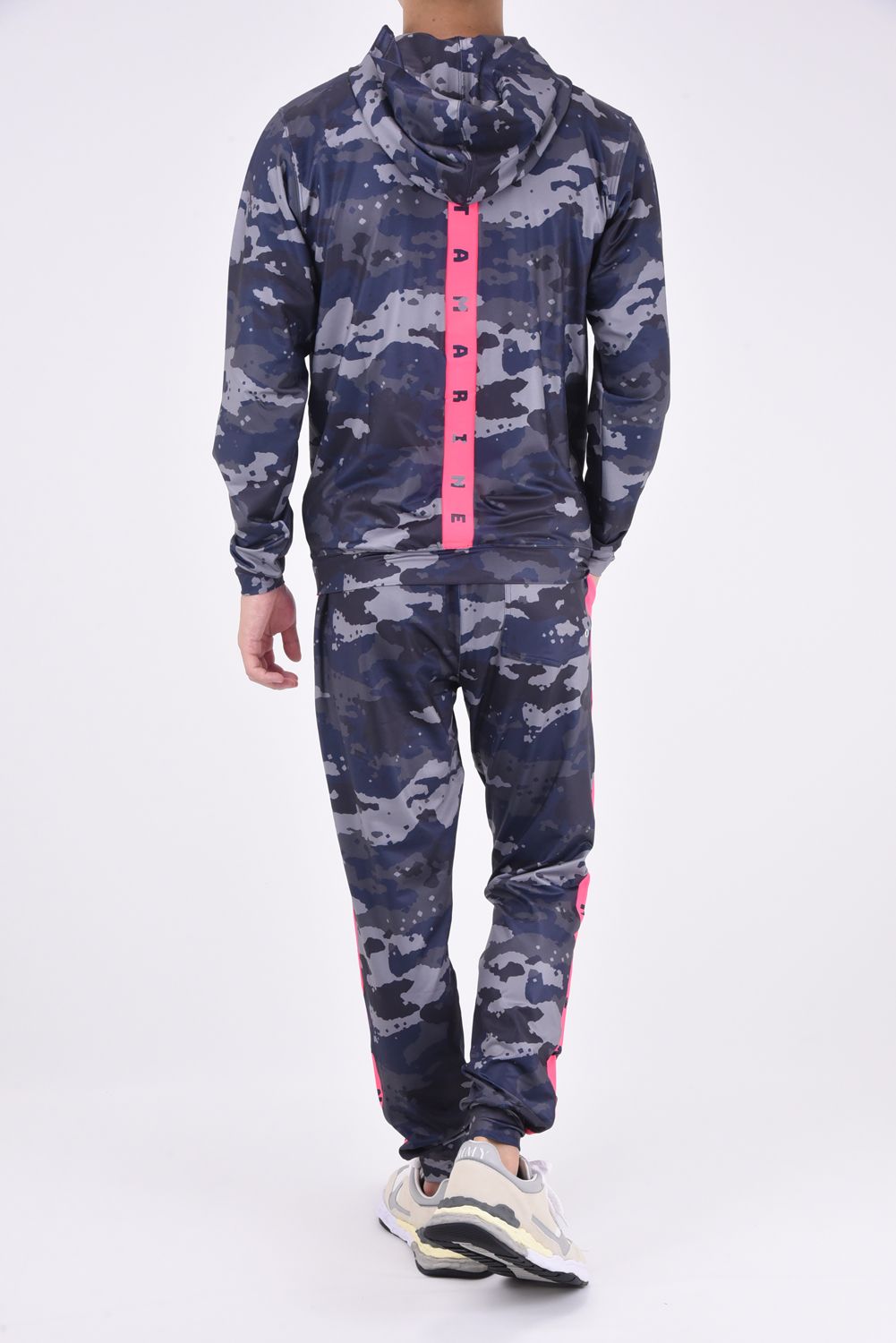 ONEPIECE  ブラックカモフラ Onesie