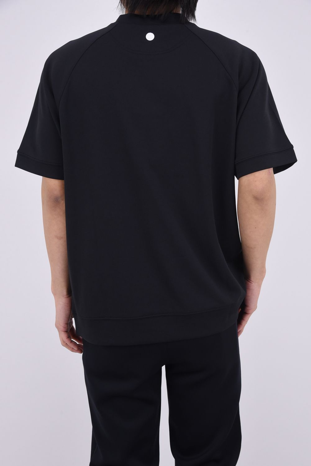 【26SS】 MEN’S COLLEGE LOGO HIGHNECK / カレッジロゴ リラックスフィット モックネックTシャツ (ブラック)