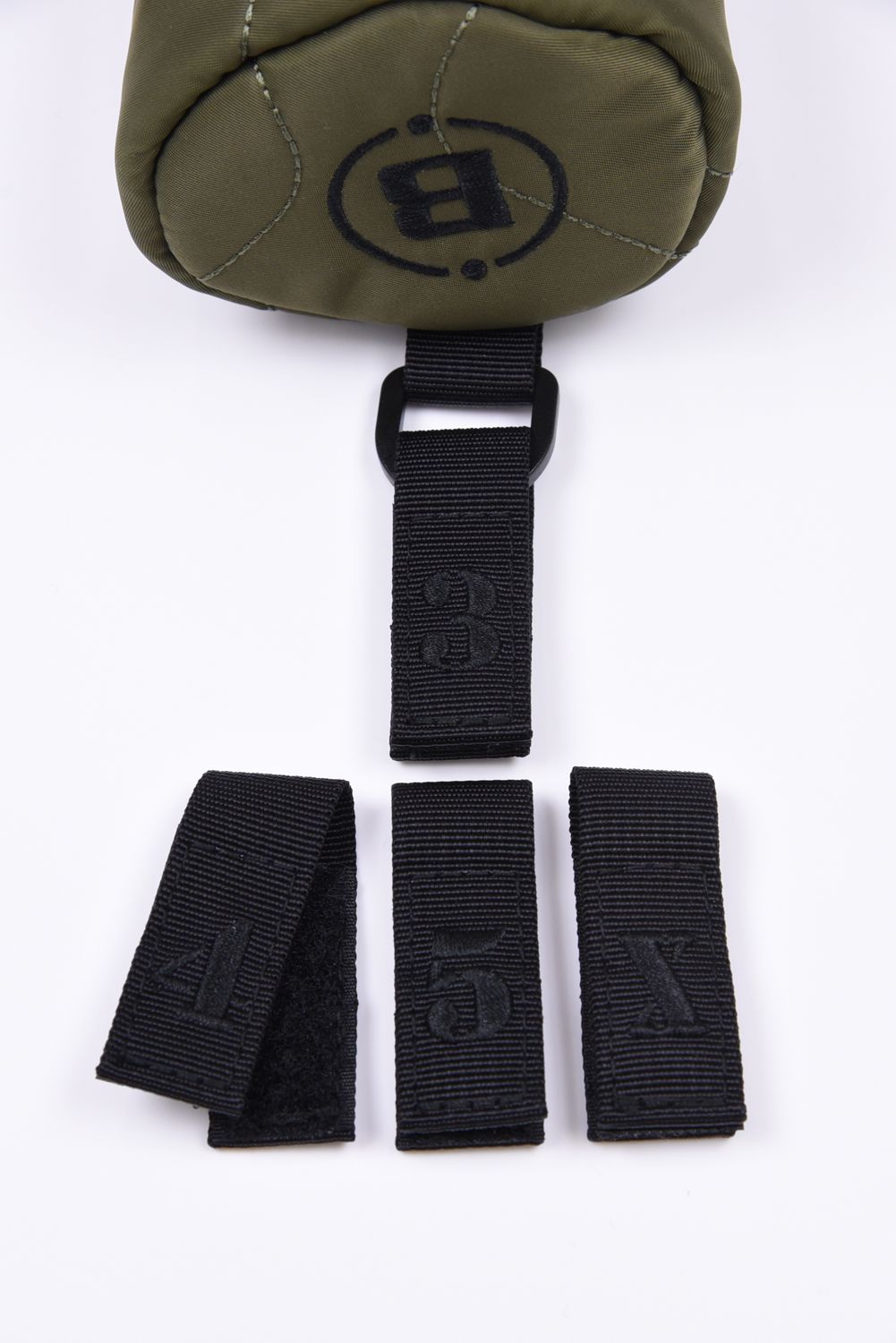 【26AW】 BARREL UTILITY COVER QUILTED LTD / キルティングナイロン バレル型  ユーティリティカバー (オリーブ)