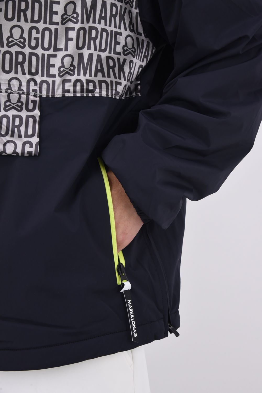 【25AW】 MATRIX SHIELD HALF ZIP JACKET / レターグラフィックジャカード ハーフジップ プルオーバージャケット (ブラック)