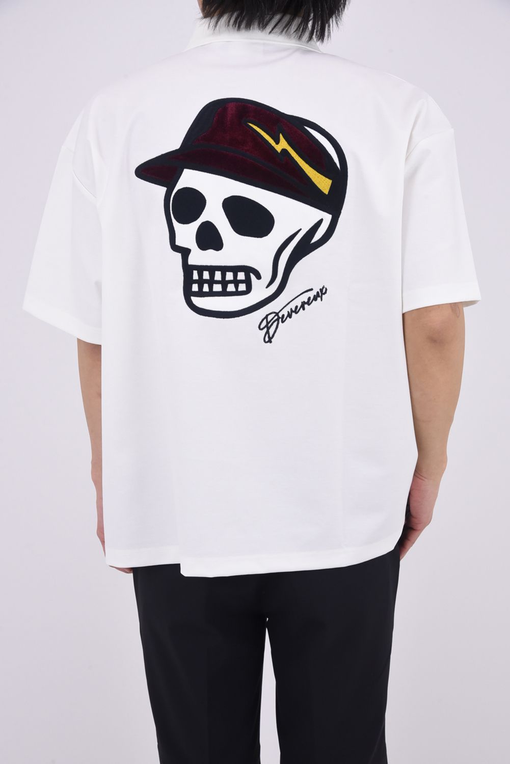 【26SS】 DVG OVER FIT POLO / バックプリント オーバーサイズ ポロシャツ (ホワイト)