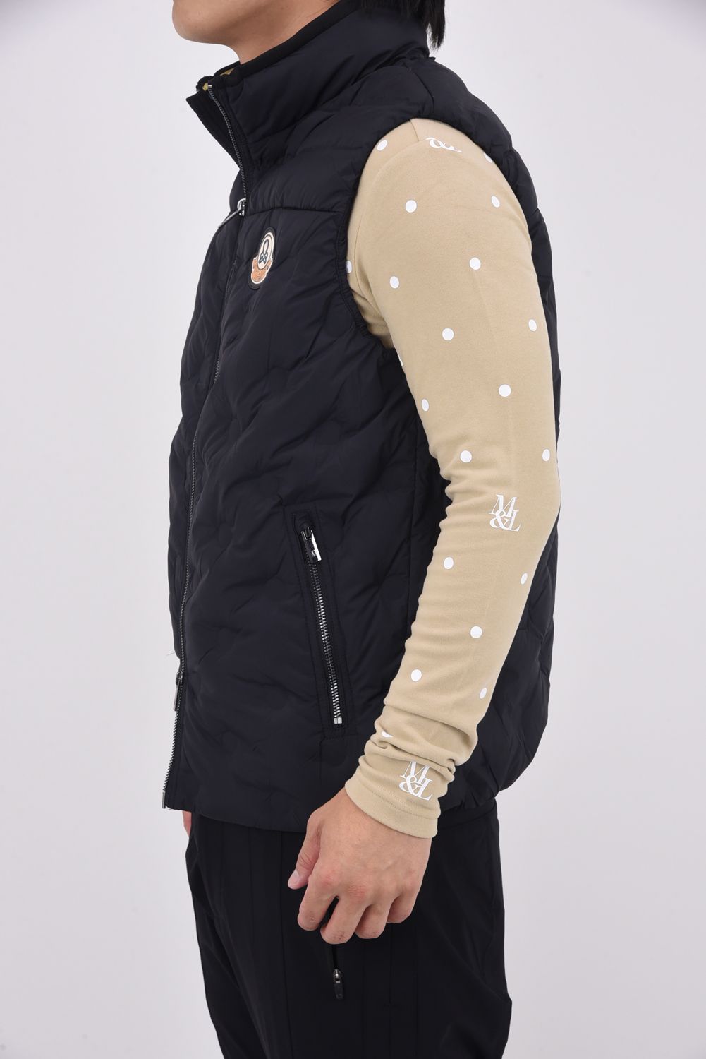 【2025AW】 SYNK SEAMLESS DOWN VEST / ドットパターンシームレス ダウンベスト (ブラック)