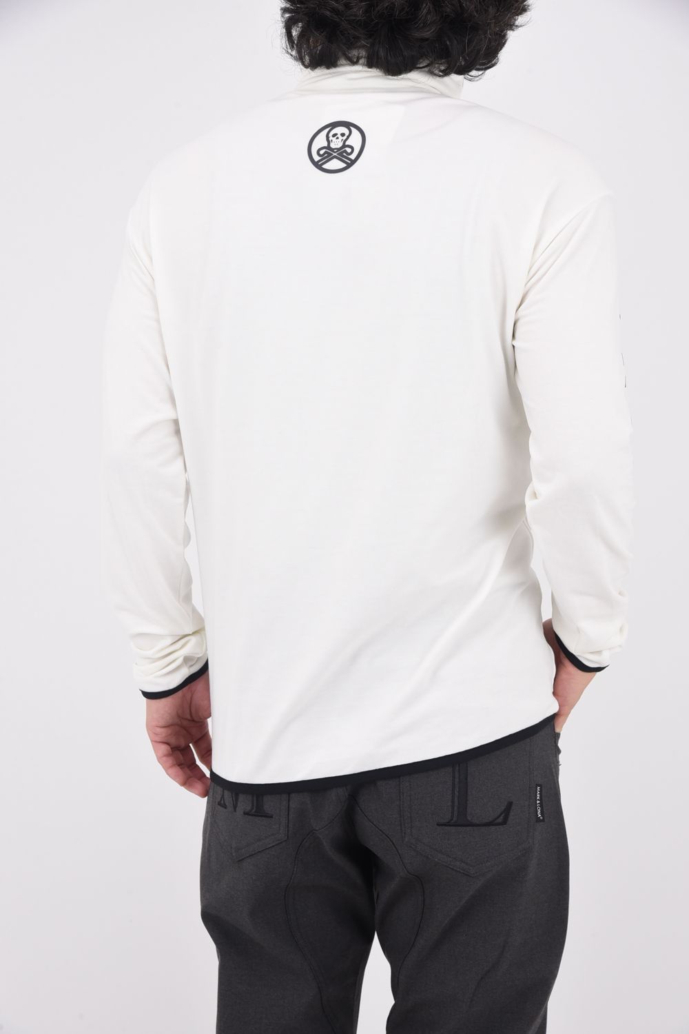 【2024AW 木村拓哉さん着用 VOL.5】 GOD ANTISTATIC FLEECE INNER / マイクロフリース素材 ブランドロゴ ハイネックインナー (ホワイト)
