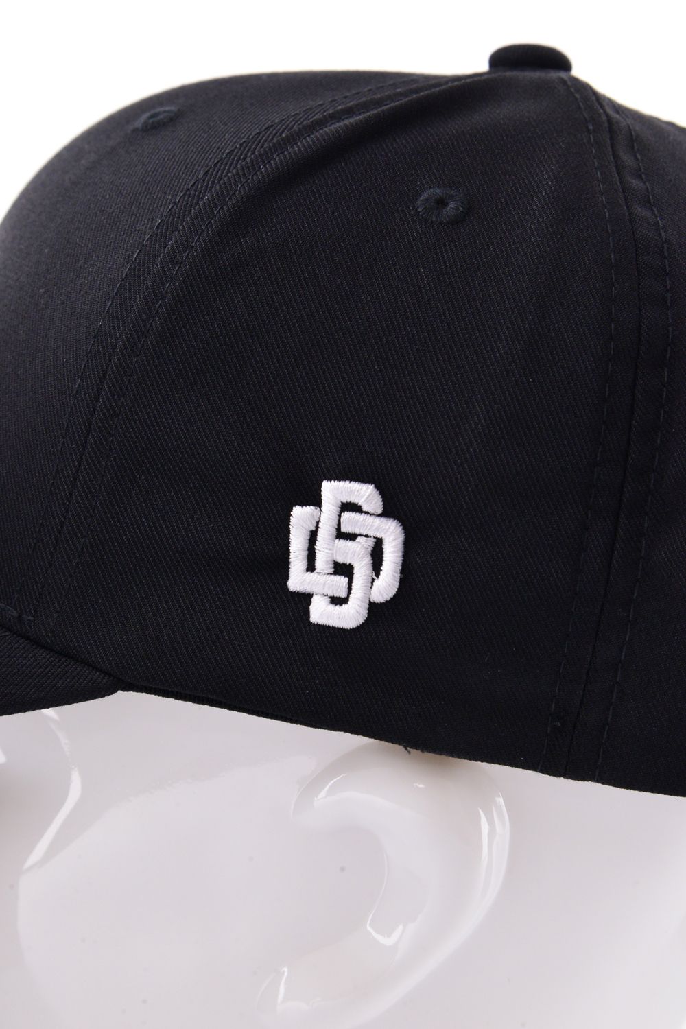 【ポイント10倍】【26SS】 MESSED LOGO CAP /  ロゴ刺繍 スポーツキャップ (ブラック)
