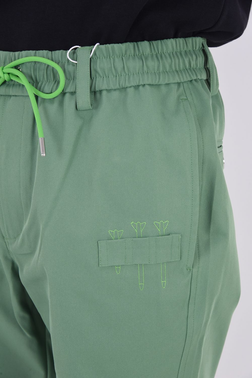 【26SS】 QUADRA PERFORMANCE TWILL GOLF SHORTS / ポリエステルツイル アイアンスカルロゴ刺繍 ショートパンツ (グリーン)