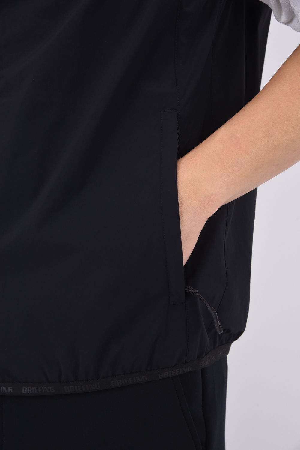 【26SS】 MEN'S POCKTABLE WIND VEST / 4WAYストレッチタフタ ポケッタブル ライトベスト (ブラック)