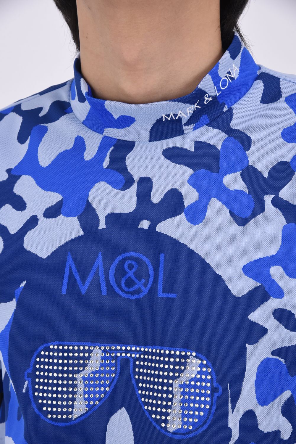 【26SS】 WHAM! SPECTRUM PERFORMANCE MOCK / ジャパンメイド カモフラスカルジャカード スワロフスキー モックネックTシャツ (ブルー)