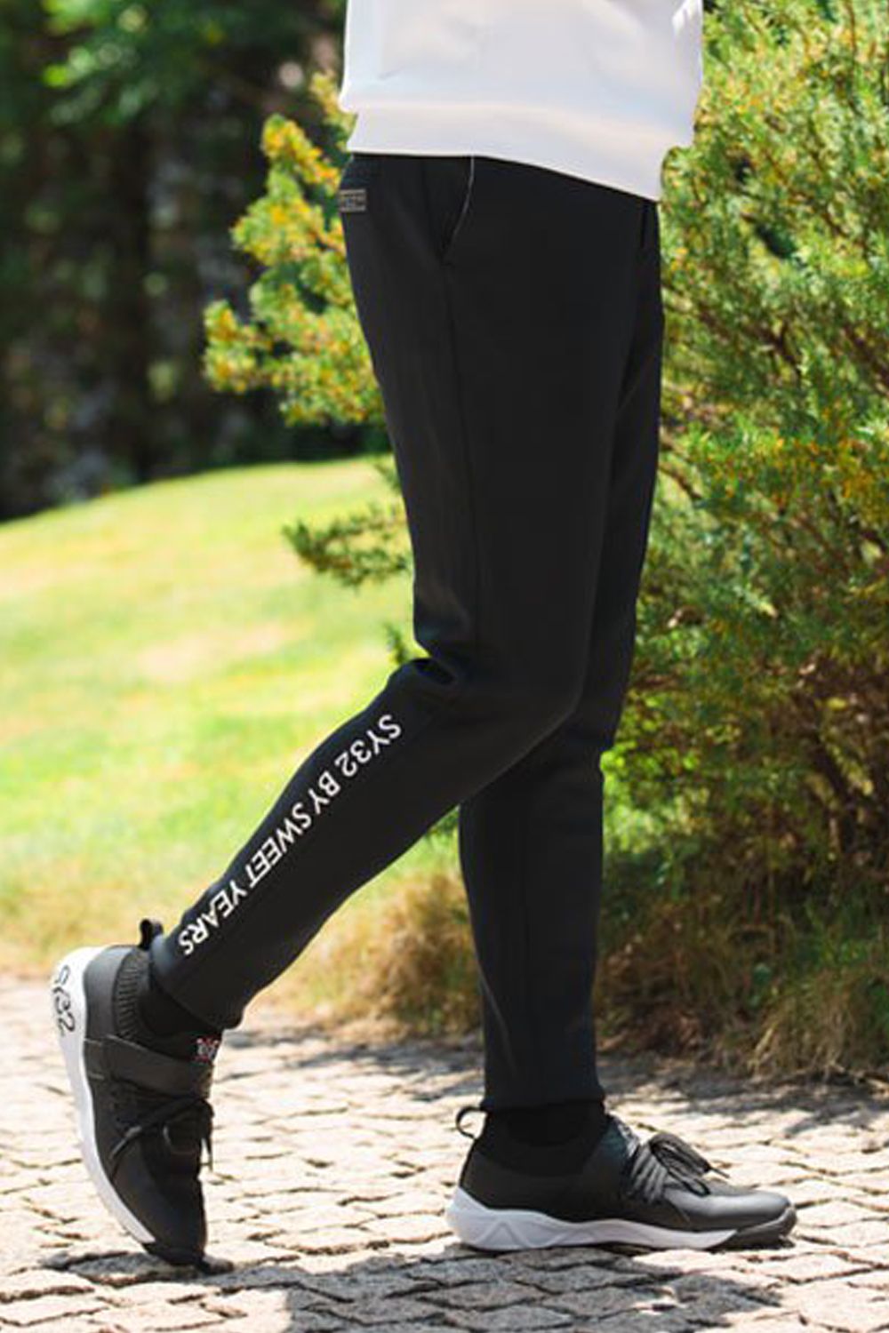 DOUBLE FACE CARDBOARD PANTS / ロゴ ストレッチダンボール テーパードパンツ (ブラック)*