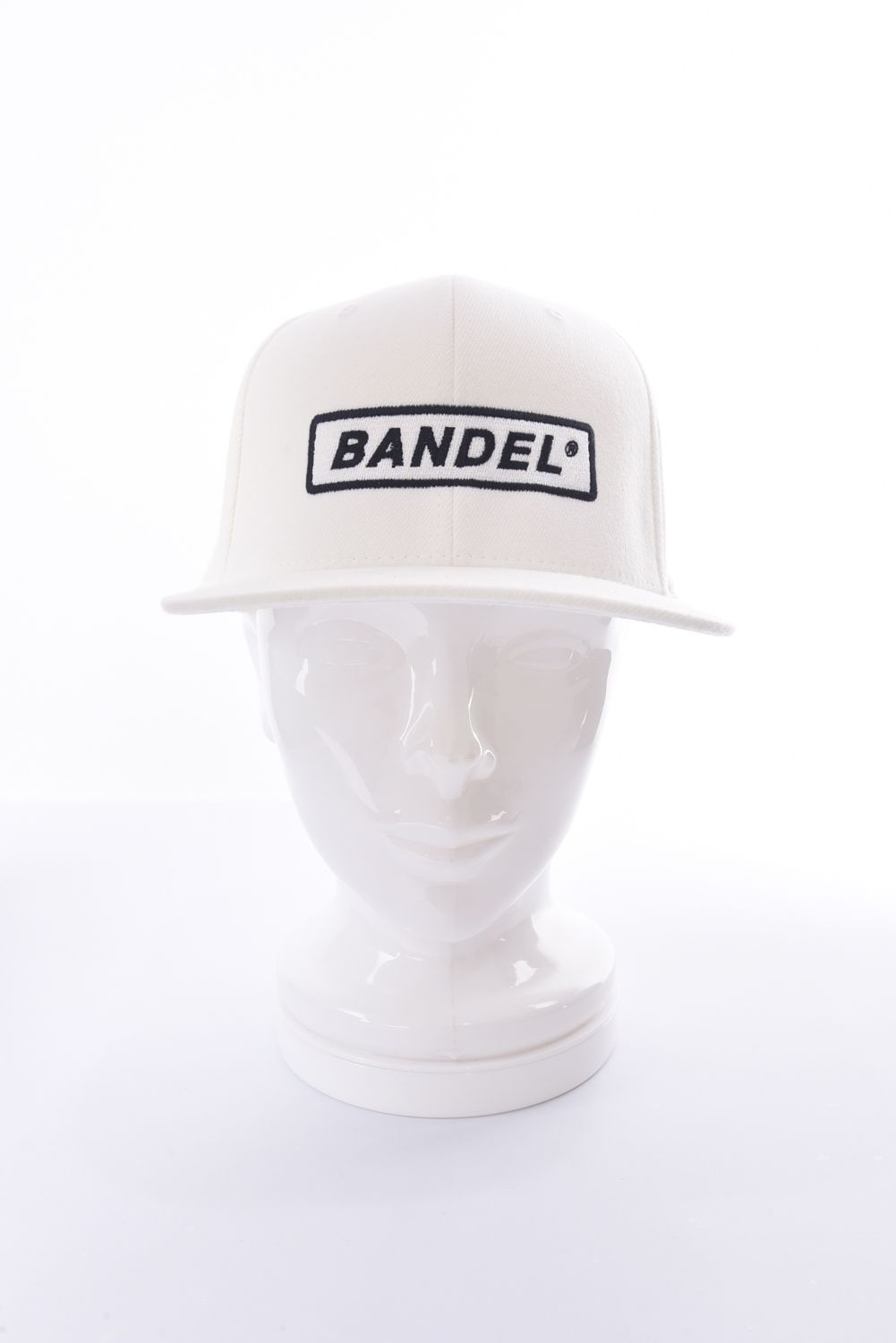 LOGO WAPPEN FLATVISOR CAP / ロゴワッペン フラットキャップ (ホワイト)