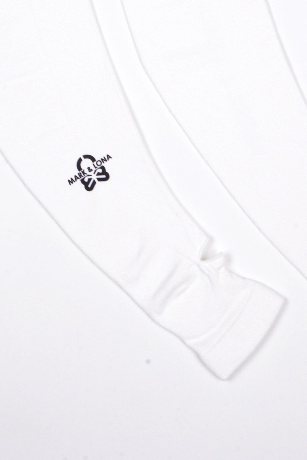 【26AW】 ESSENTIAL UV SLEEVES / 接触冷感 UVカット 指穴つきアームカバー (ホワイト)