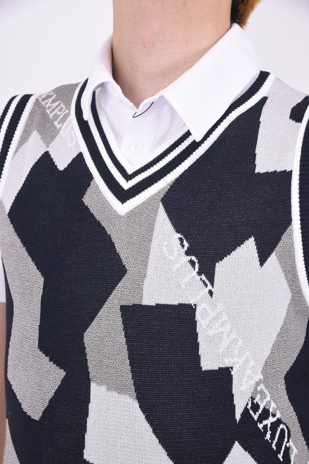 HANDWRITTEN NO SLEEVE KNIT /  カーシヴロゴニットベスト ホワイトカモ