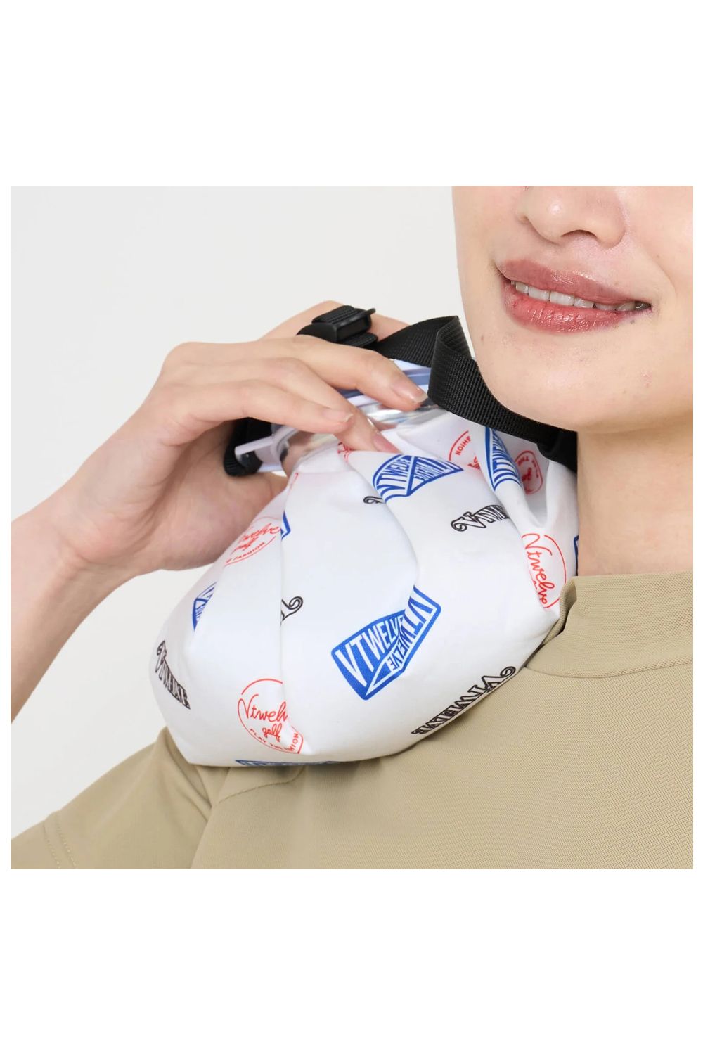 【26SS】 MULTI LOGO ICE BAG / マルチロゴプリント アイスバッグ (ホワイト)