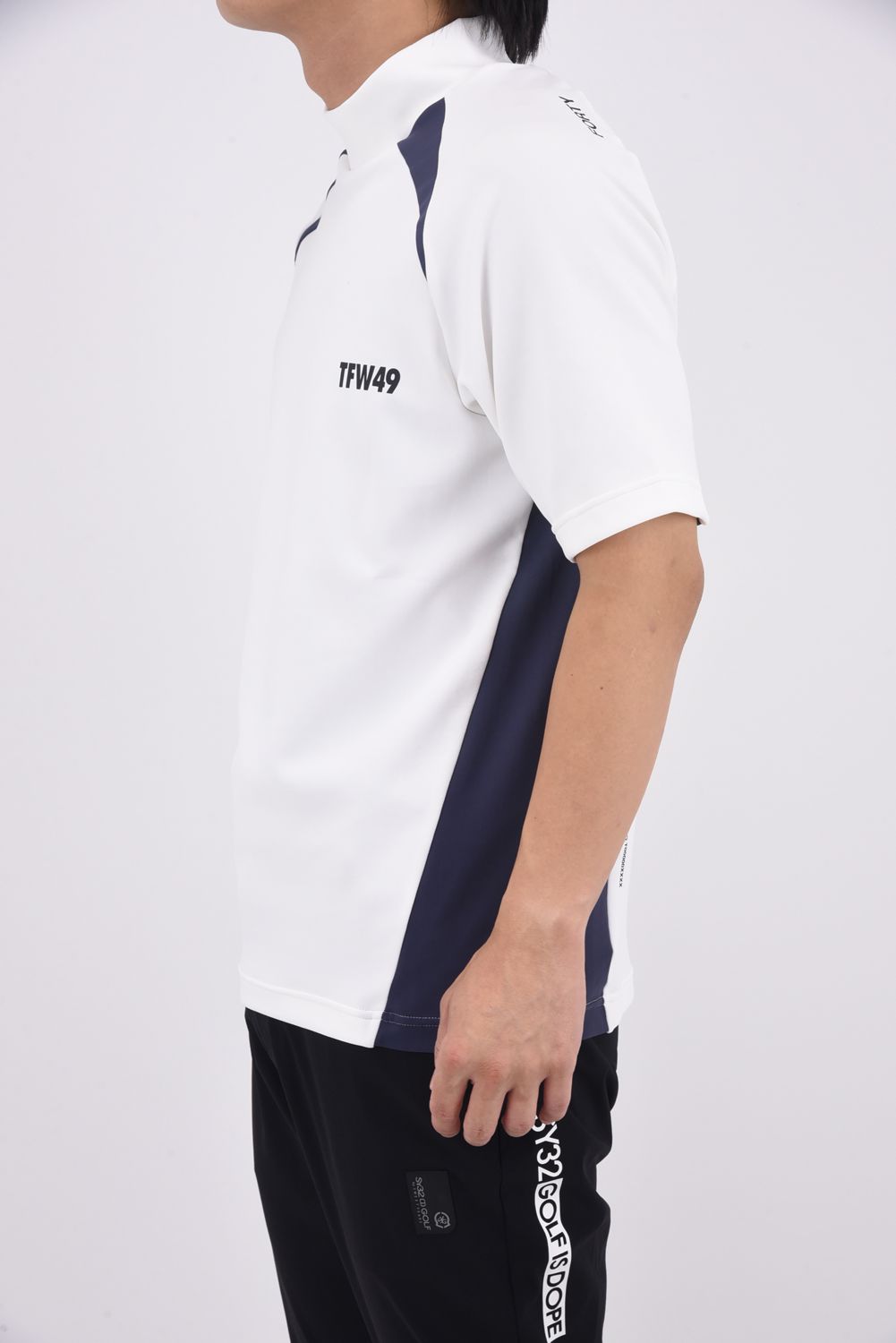 【25AW】 SIDE PANEL SHORT SLEEVE MOCKNECK / ダンボールニット バイカラー モックネックTシャツ (ホワイト)