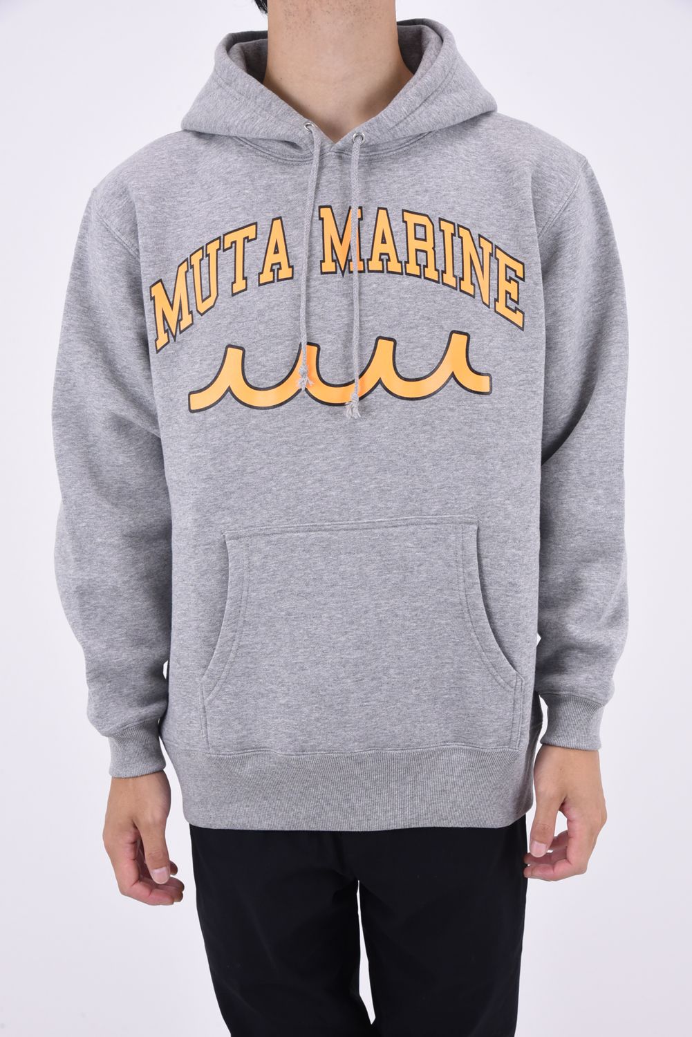 muta - ACANTHUS X MUTA MARINE COLLEGE LOGO HOODED SWEATSHIRT