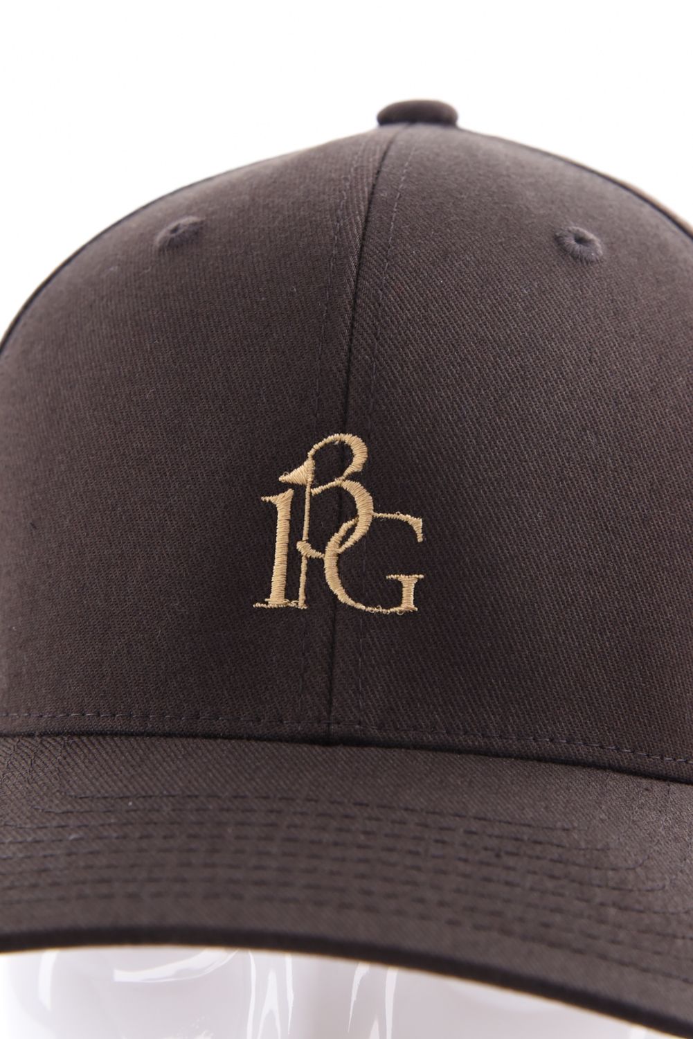 【26AW】 WOOLY COMBED 1PIU1UGUALE3 LOGO CAP / バックロゴ刺繍 キャップ (ブラウン)