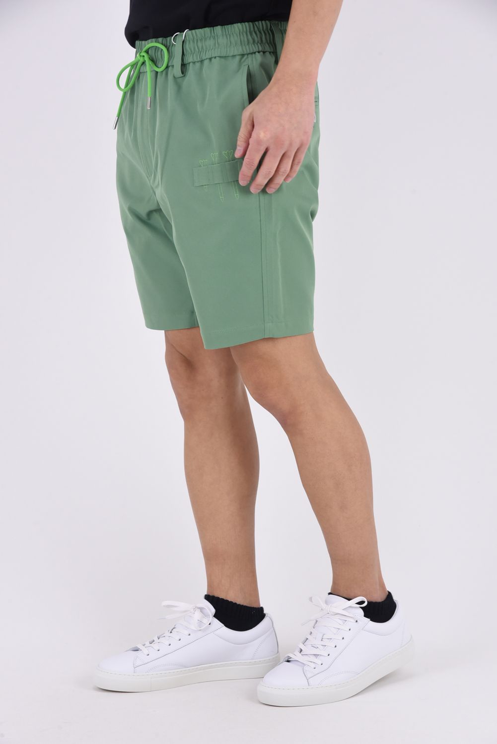 【26SS】 QUADRA PERFORMANCE TWILL GOLF SHORTS / ポリエステルツイル アイアンスカルロゴ刺繍 ショートパンツ (グリーン)
