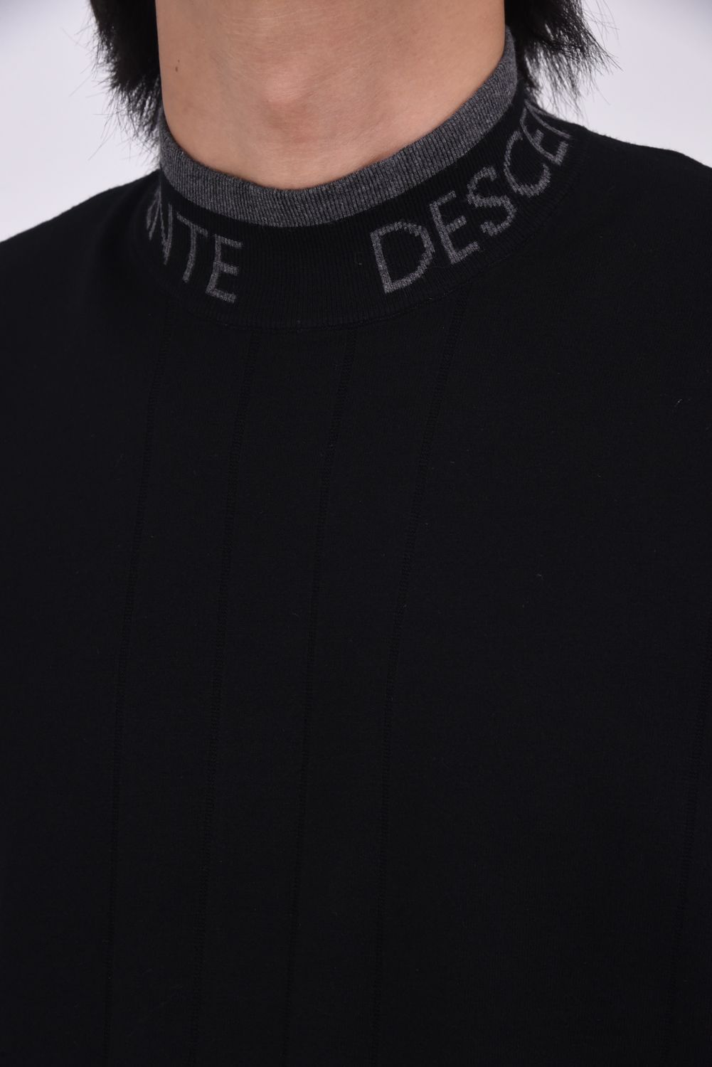 【25AW】 レーヨン混モックネックセーター (ブラック)