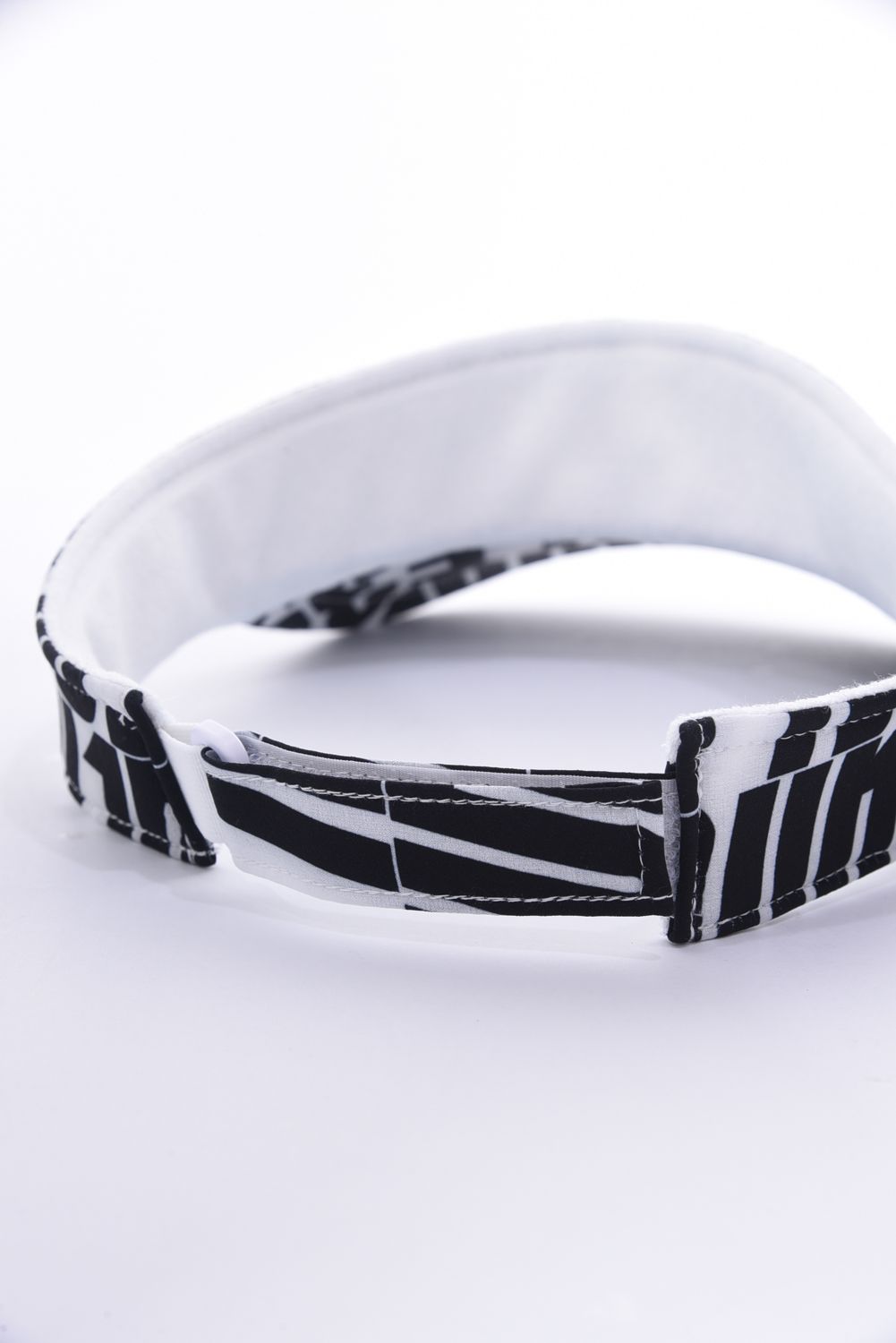 VISOR / 総柄ロゴ サンバイザー ホワイト