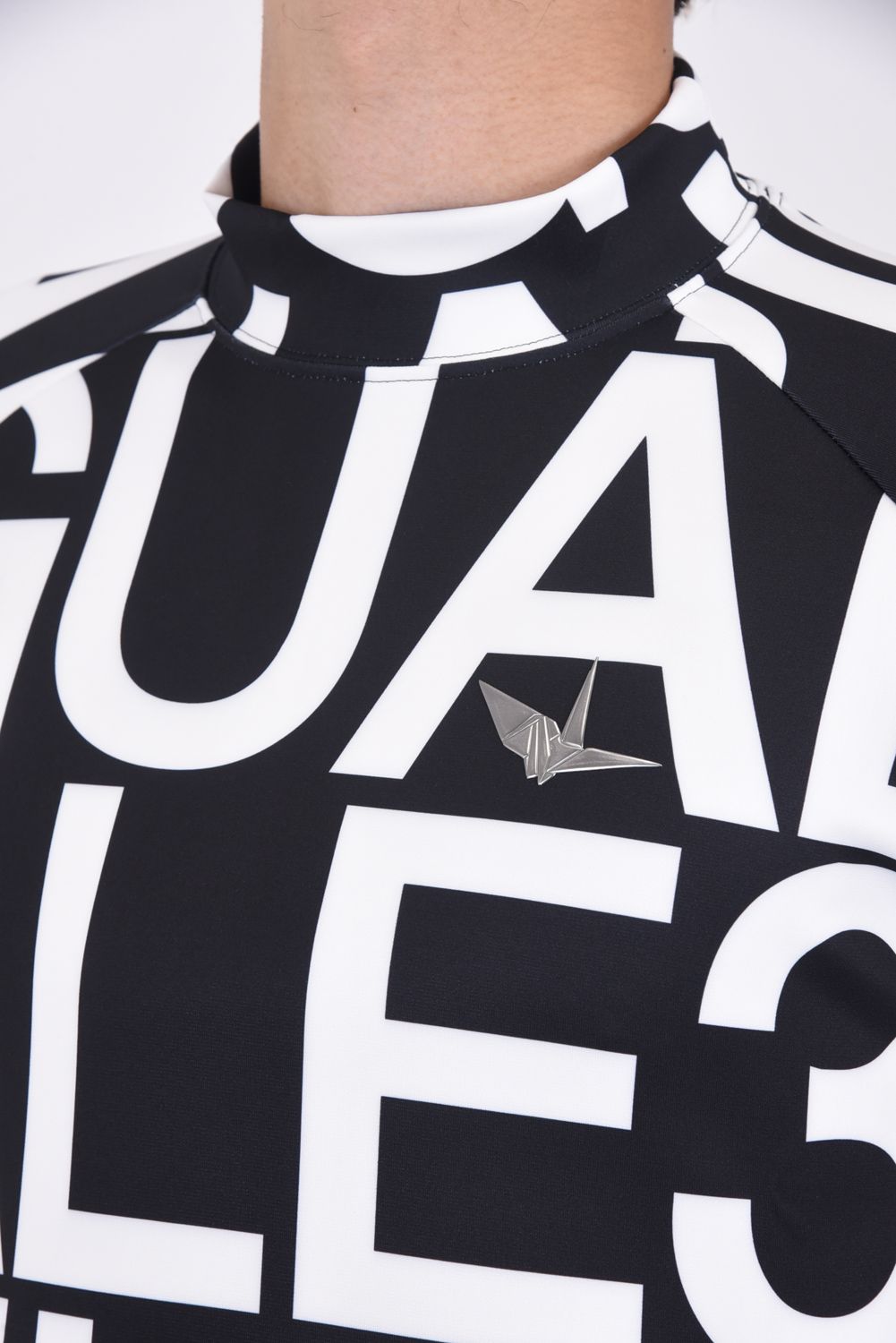 GIANT LOGO 1PIU1UGUALE3 L/S MOC / 113総柄ビッグロゴ ロングスリーブ モックネック (ブラック)