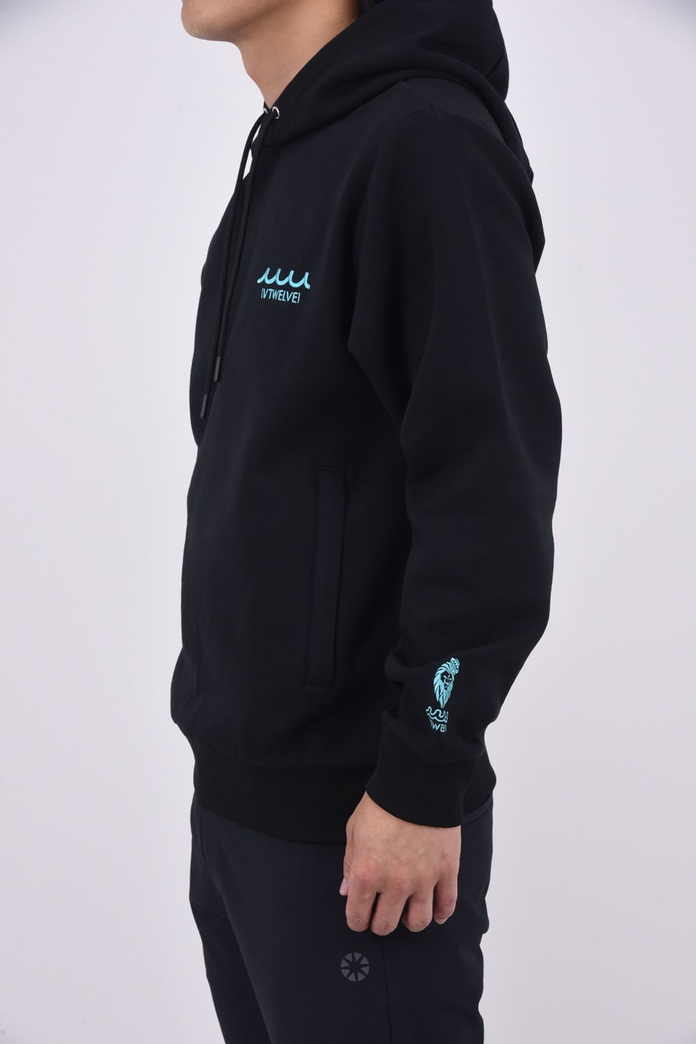 【25AW】 MU12 PARKA / ムータマリン ヴィトゥエルヴ コラボ フーデッドパーカー (ブラック)