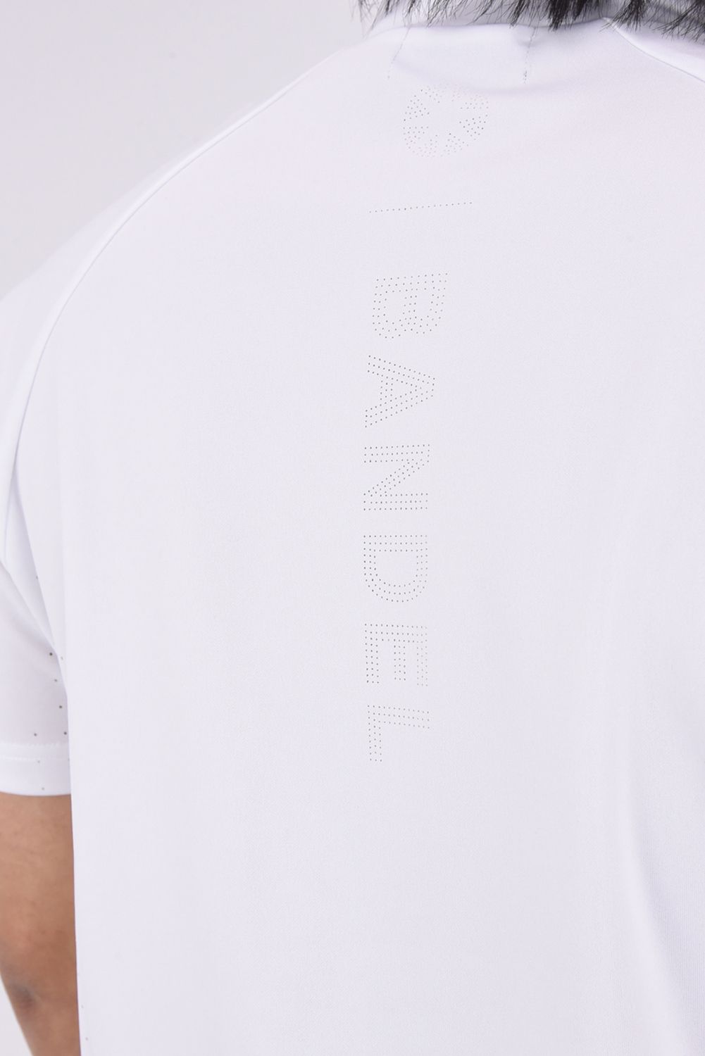 【26SS】 HEAT PUNCHING MOCK NECK / バックロゴ パンチング モックネックTシャツ (ホワイト)