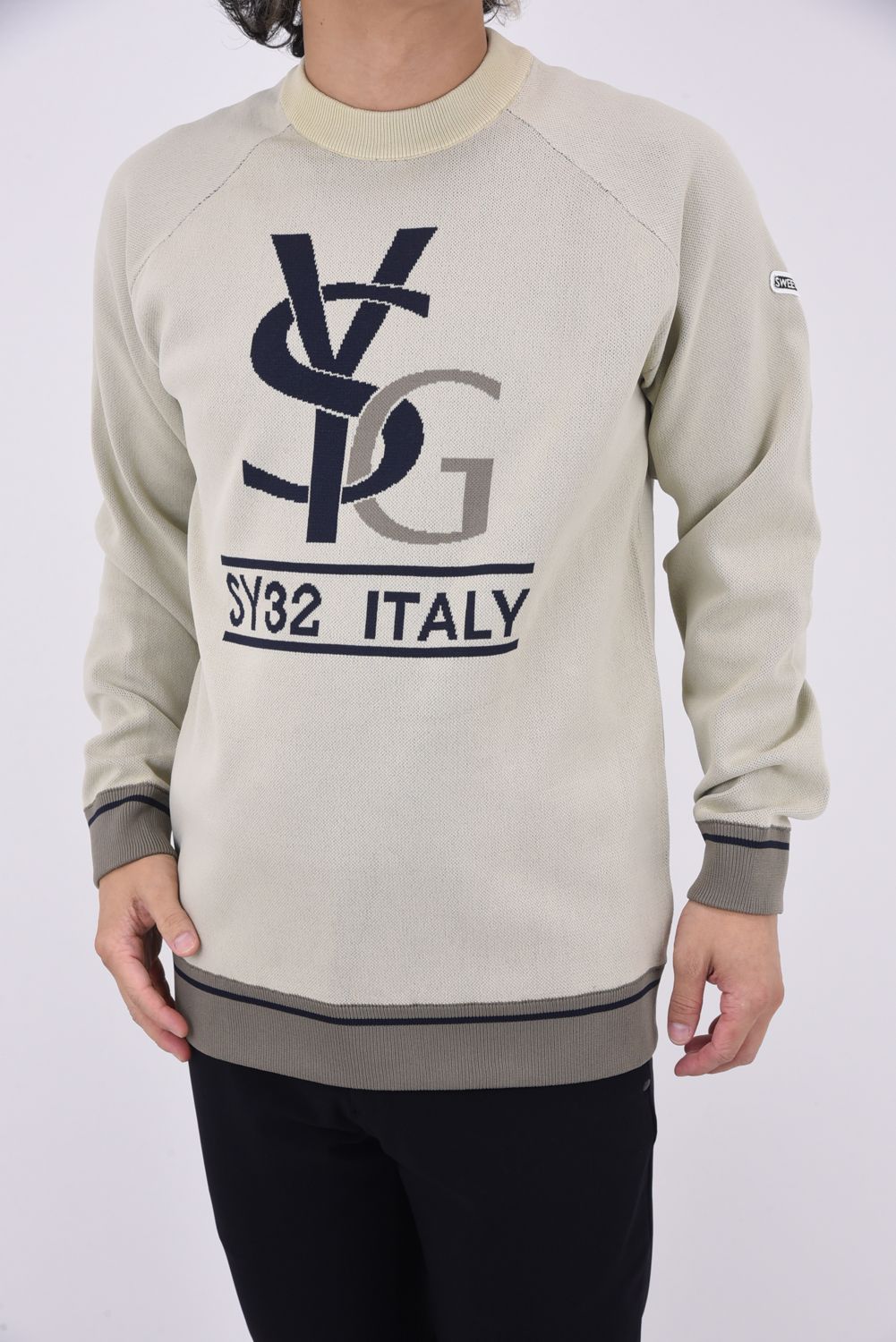 SY32 by SWEET YEARS GOLF - 【24AW】 SYG LOGO CREW NECK SWEATER / ビッグロゴ  クルーネックニット (ライトベージュ) | GOSSIP GOLF