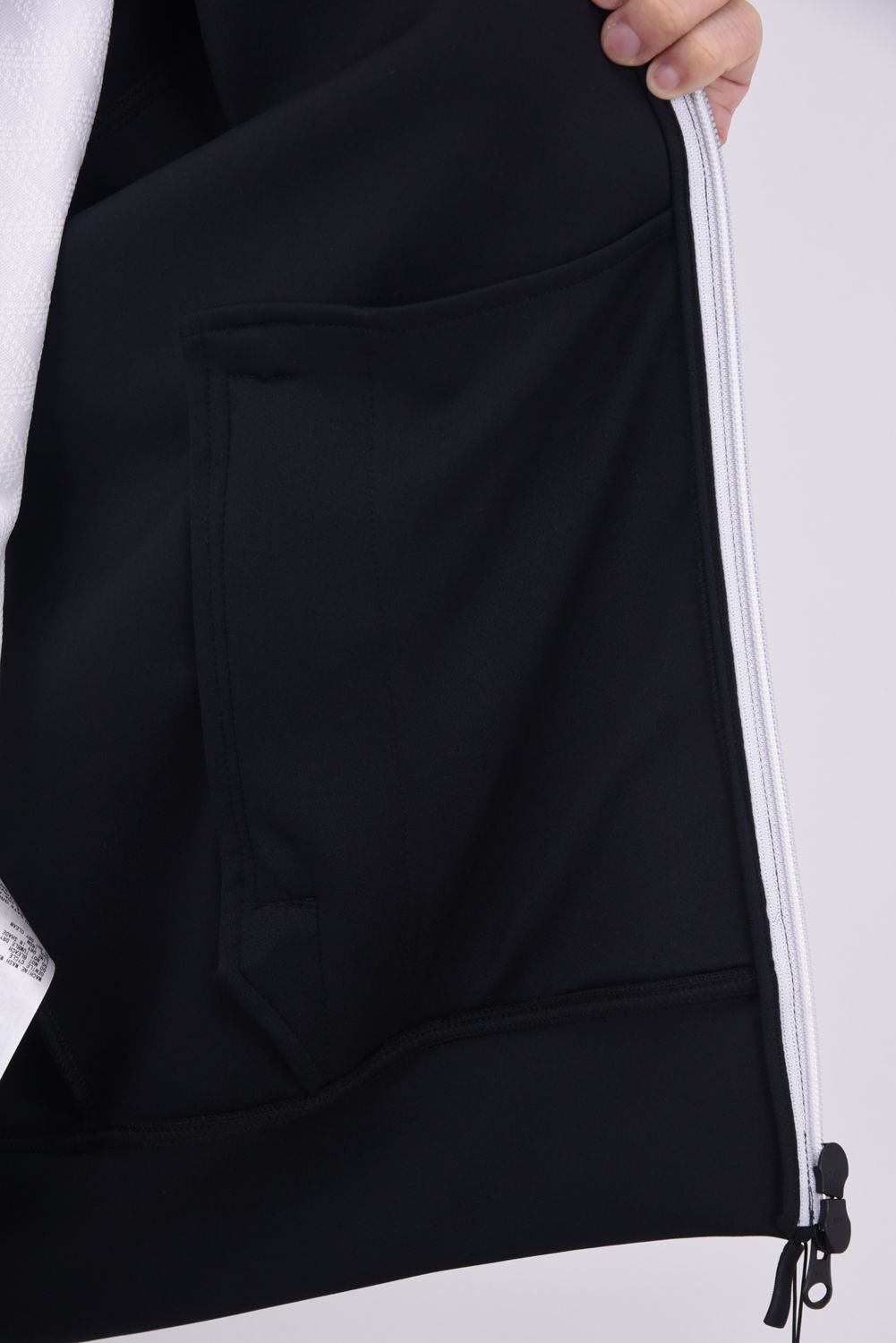 【26SS】 MEN'S 3D LOGO PARKA / 3Dエンボスロゴ ストレッチジャージ ジップアップパーカー (ブラック)